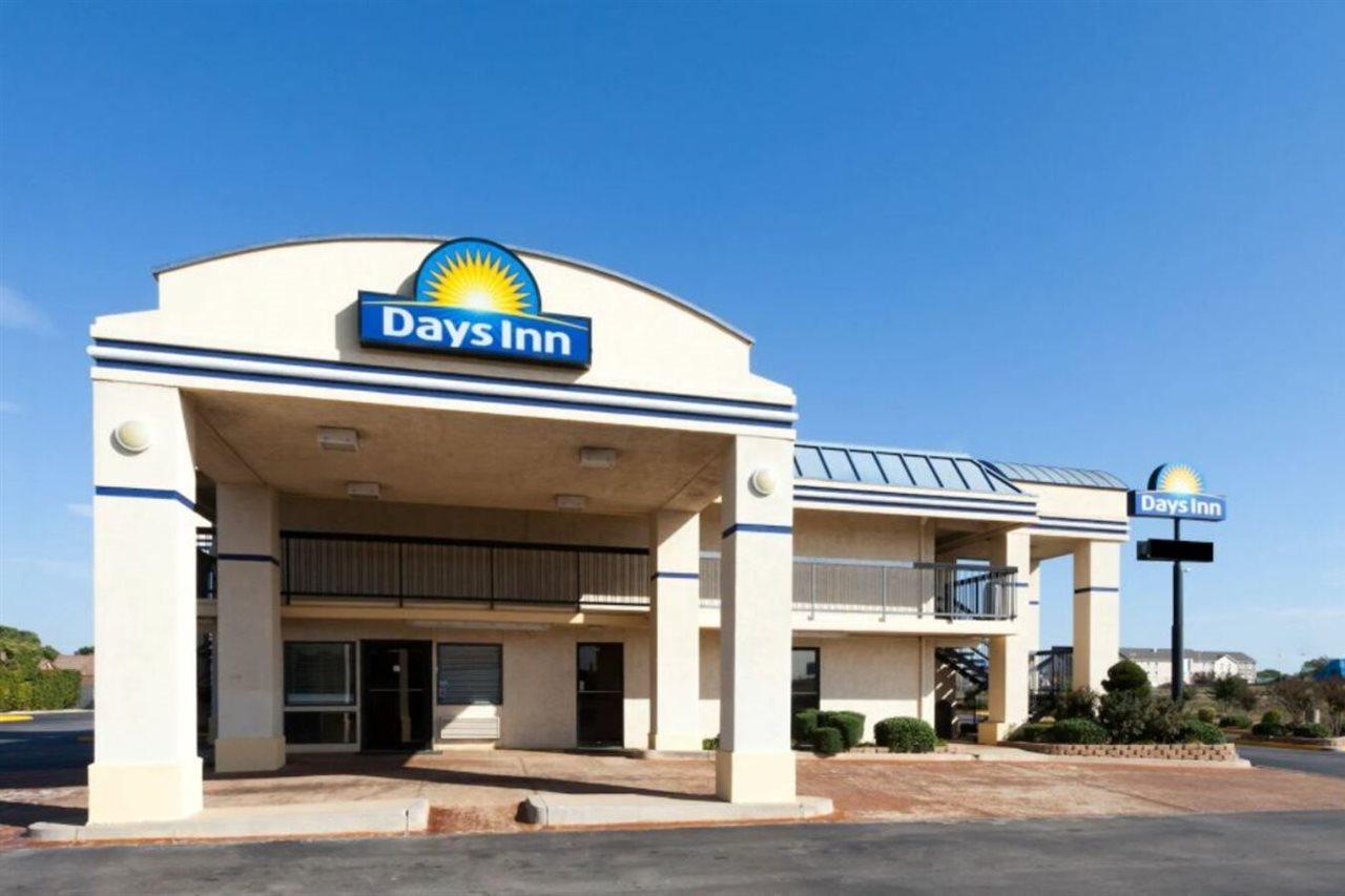 Days Inn Oklahoma City West Екстериор снимка