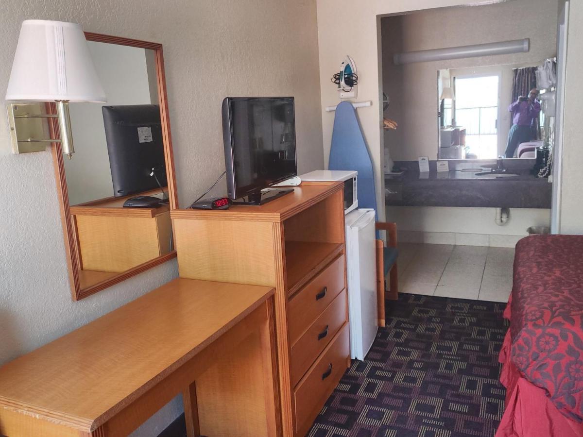 Days Inn Oklahoma City West Екстериор снимка