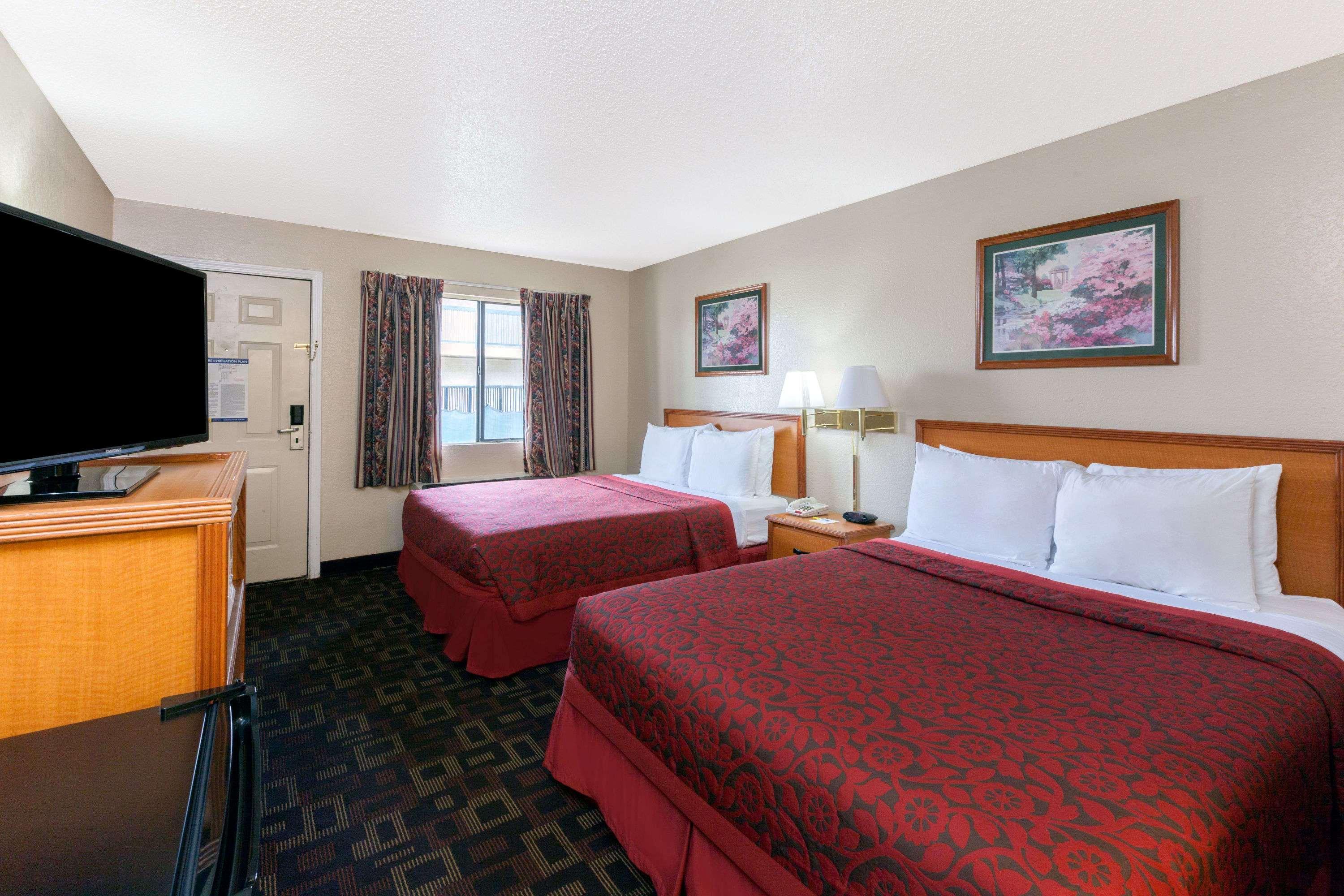 Days Inn Oklahoma City West Екстериор снимка