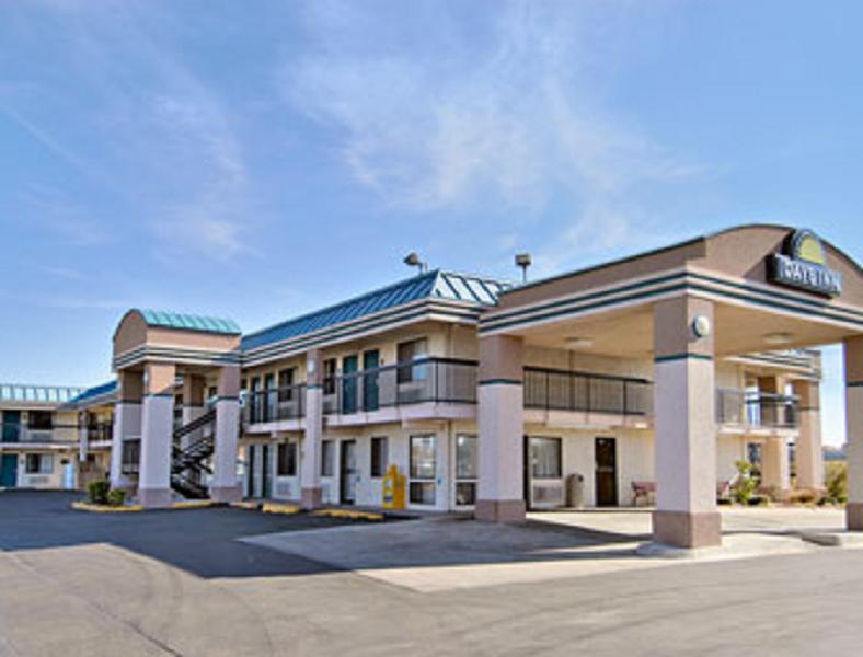 Days Inn Oklahoma City West Екстериор снимка