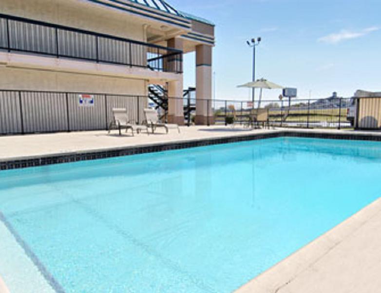 Days Inn Oklahoma City West Екстериор снимка